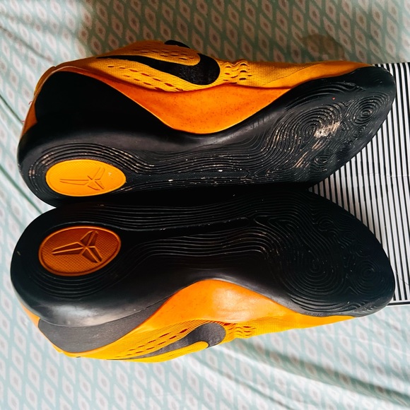 Kobe 9 Bruce Lee. Size 7 men’s - Picture 4 of 7